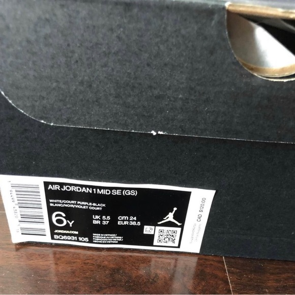 Brand New Jordon 1 Purple Mid - Picture 8 of 9